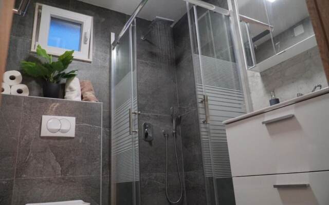 Nave - Private Pool - H