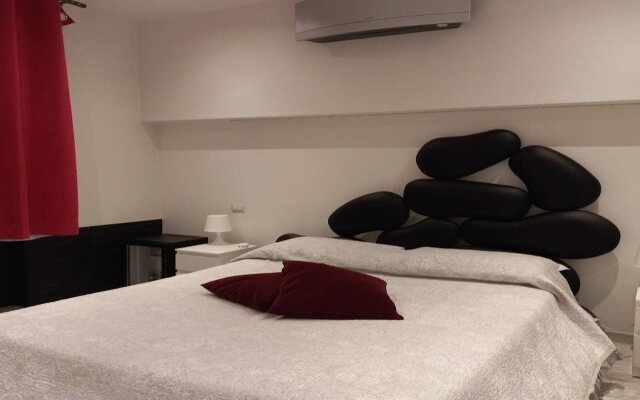 Two Chic Guesthouse
