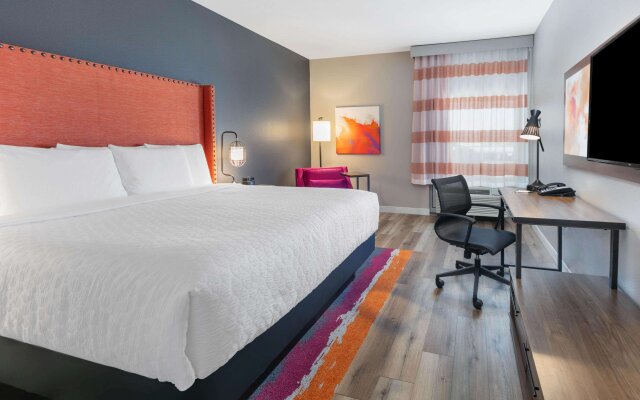 La Quinta Inn & Suites by Wyndham Lewisville