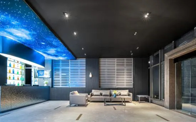 Qianhe Holiday Hotel
