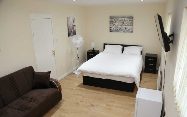 Budget 4-bedrooms In Thamesmead