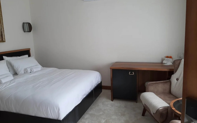 Waikiki Apartments