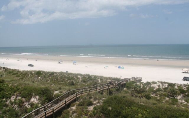 Windjammer Oceanfront Condominiums