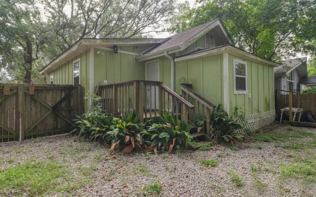 Delightful 2-bedroom, 1-bath Home Near Biloxi's Scenic Back Bay