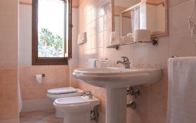 Idyllic Residence Cala Viola 2 Bedroom Sleeps Num1381