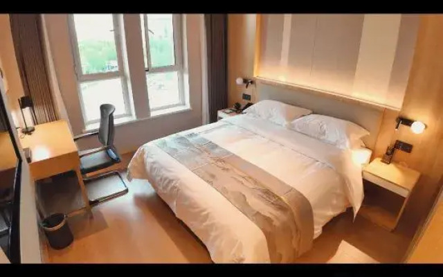 Jiuquan Yunruixiang Hotel