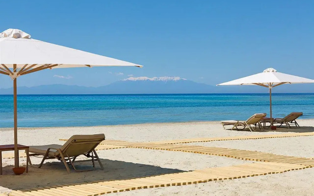 Sani Asterias Suites