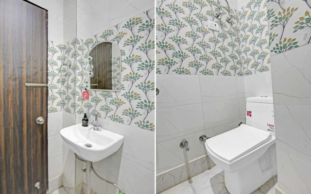 OYO Flagship IAE522 Hotel Cozzy Homes Stay