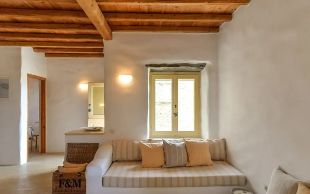Sea-aura House in Tinos