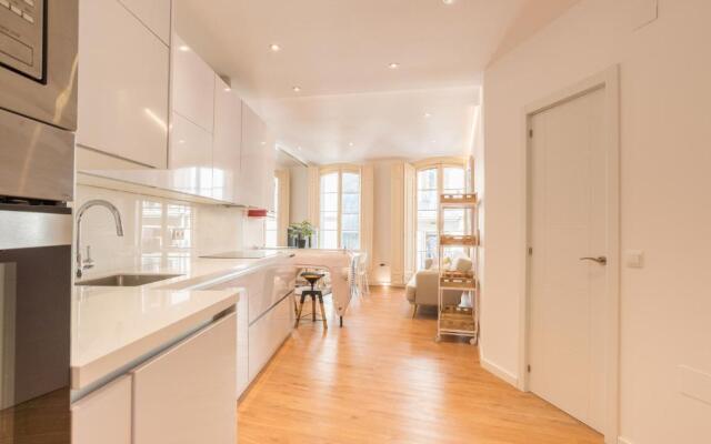 Urbe10 Plaza de la Constitucion 1 Bedroom Apartment