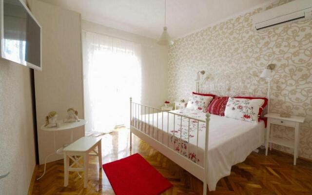 Villa Antonija - Four-bedroom Villa With Terrace and Private Pool