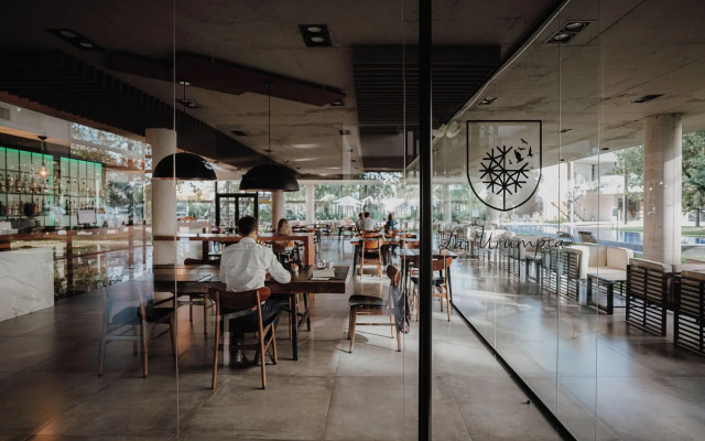 La Urumpta Hotel, AKEN MIND