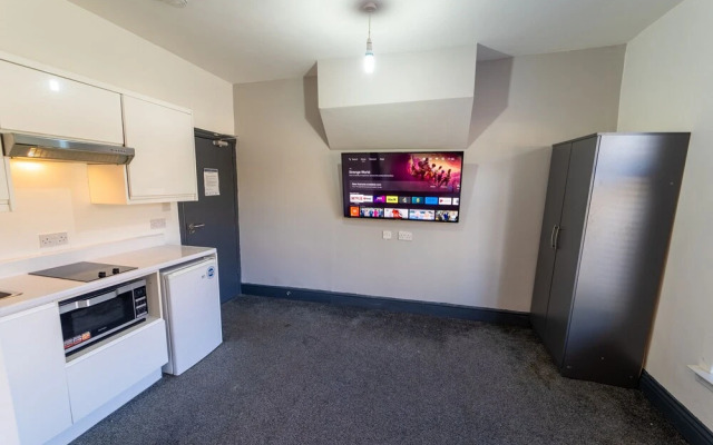 966 Pershore Road Studios In Guest House