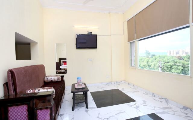 OYO 16695 Hotel Sun View