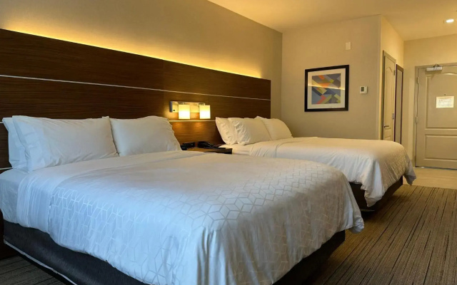 Holiday Inn Express & Suites Mountain View Silicon Valley by IHG