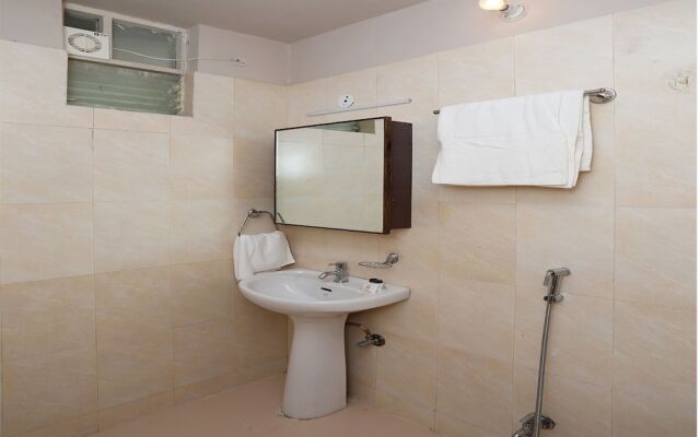 OYO 9774 Home Modern 3BHK near Celebration Mall