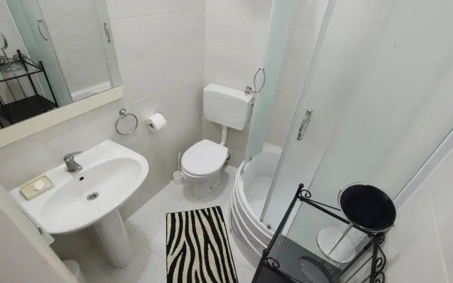 Sweet and Winding Centre Lodge