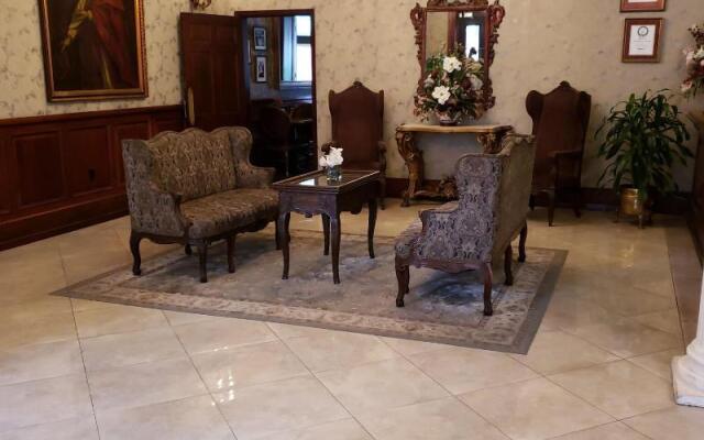 Le Richelieu Hotel