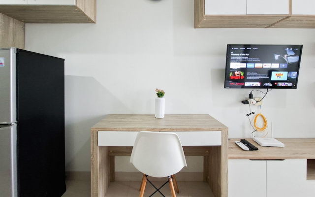 Cozy Studio Room Apartment Springwood Residence Tangerang