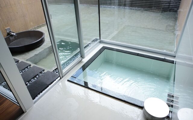 Four Seasons Yuzawa Quattro