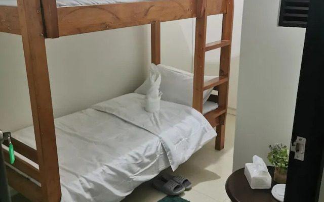 Flip Flops Hostel