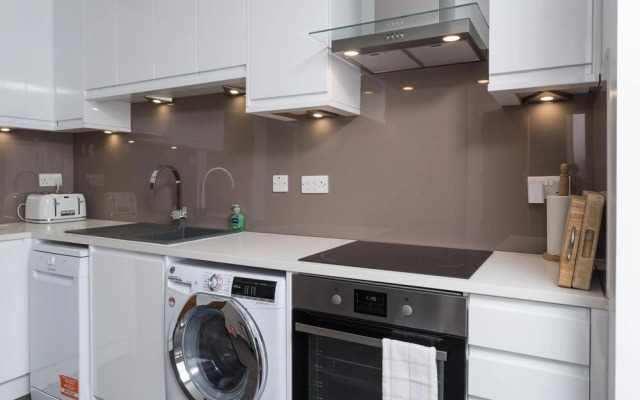 Beautiful 4BD Family Home Weston-super-mare