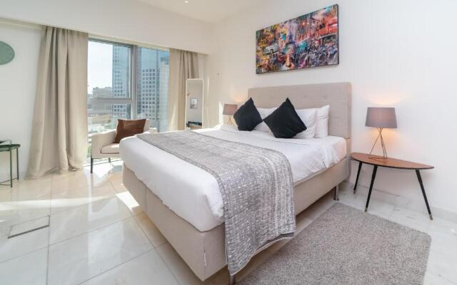 HiGuests - Studio with Chic Decor, 6-min from Burj Khalifa