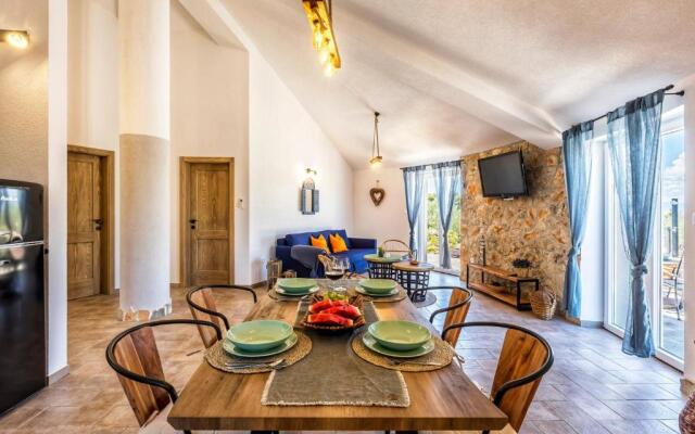 Beautiful villa Big Hobbit 1