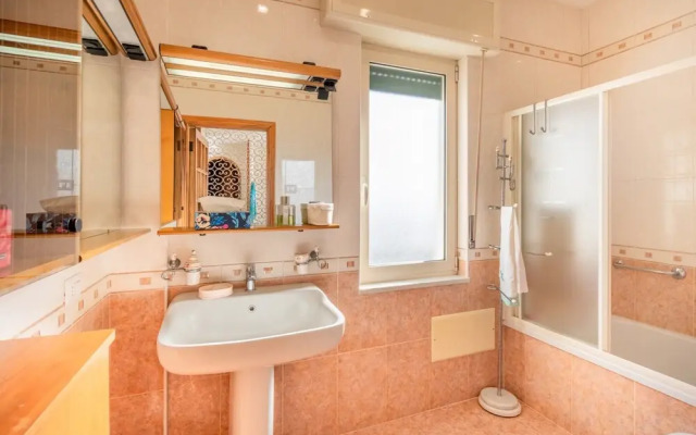 Bright Apartment Private Parking Naples
