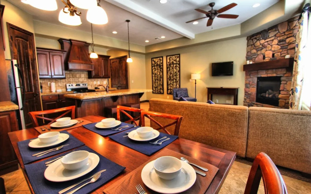 Canyon Villas at Coral Ridge