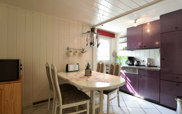 Lovely Bungalow in Hohenkirchen Germany by the Sea