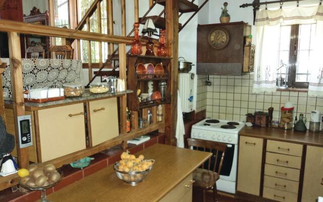 Stunning Home in Xiropigado With Wifi and 2 Bedrooms