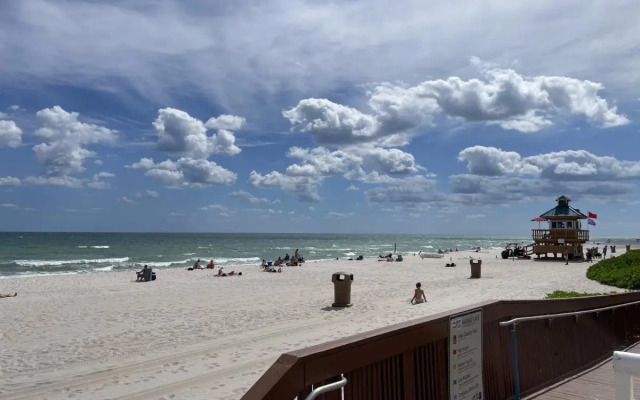 Areia Azul Aparts Miami
