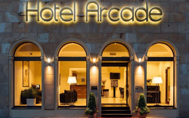 Hotel Arcade