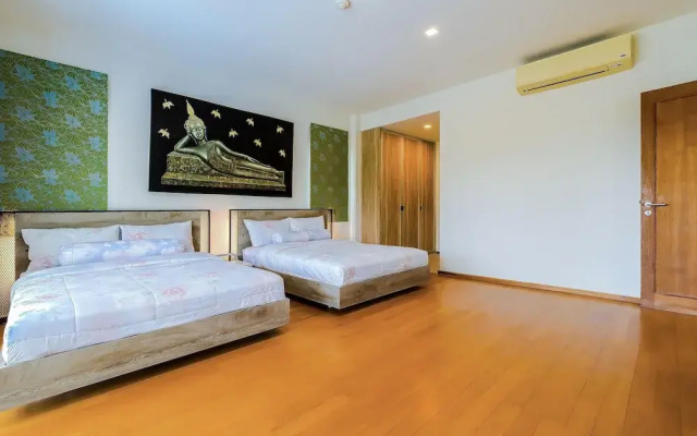 7 Bedrooms Mansion on The Golf Course-JB