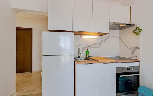 Beautiful Home in Prigradica With Wifi and 7 Bedrooms