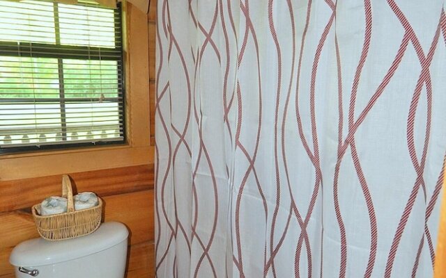 Sleepy Creek - Creekside Escape