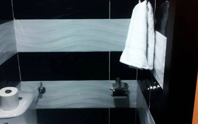 Camelot Suites Motel
