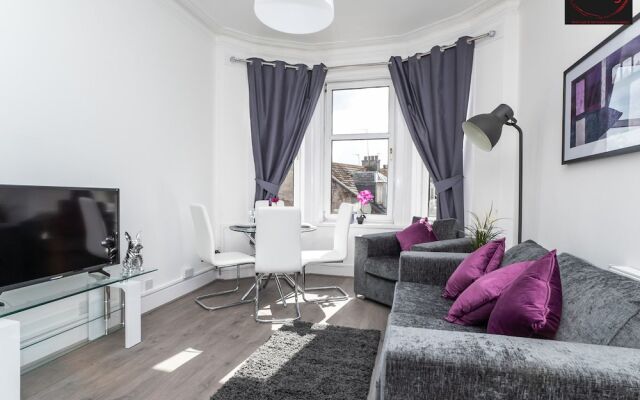 One Bedroom Apartment by Klass Living Serviced Accommodation Rutherglen - Crossroads Apartment With WiFi and Parking