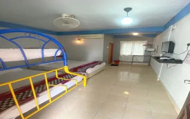 OYO 90910 Homestay D Lalang Inn