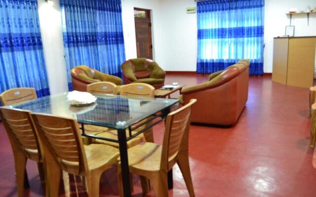 Amro Guest and Restaurant