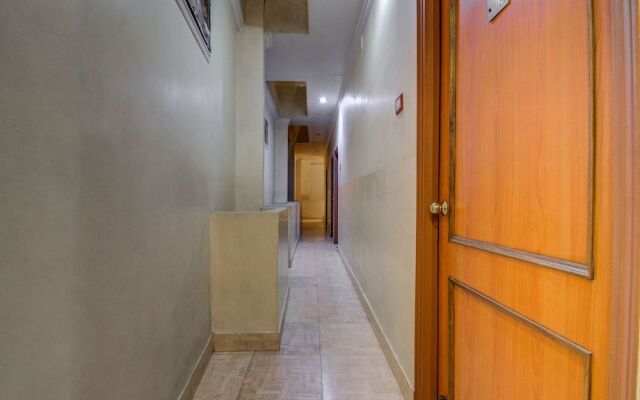 OYO Flagship 7852 Hotel Embassy