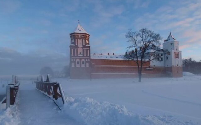 Mirskiy Castle