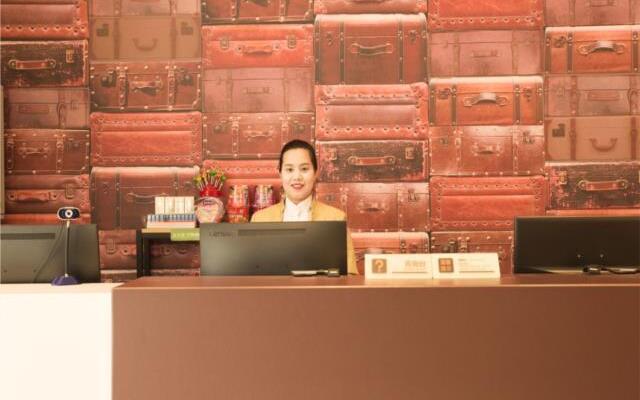 Jtour Inn Hechi Yizhou Railway Station