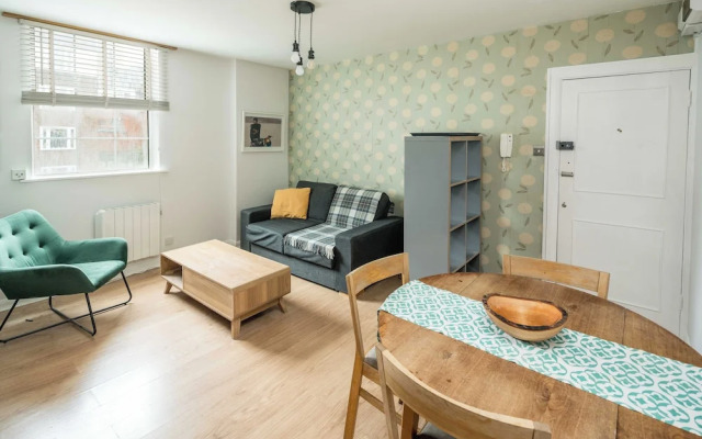 Cosy 1B Flat in Spitalfields Near Brick