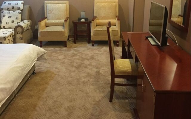 Gloria Plaza Hotel Hangtou
