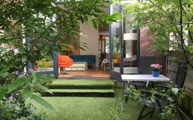 Studio Zaagmolen, Superb stylish apartment, 65m2 with private garden, close to city centre