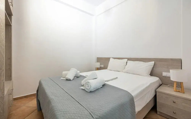 The Walls Apartments by Cretanhouses