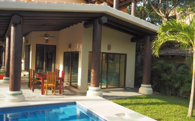 Casa Dos Papagayos