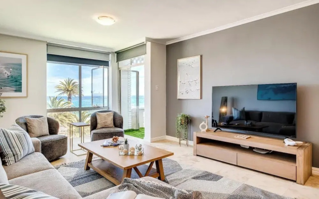 Camps Bay Seaside Beach View Apartment Palm Bay
